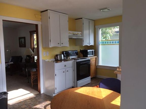 5th image of 621 Lincoln St