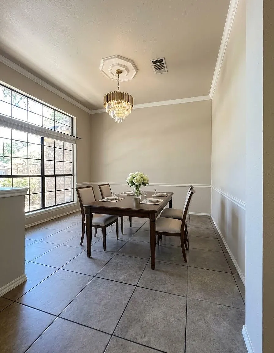 3 bed, 2131 sqft, $3,150 — Photo 3