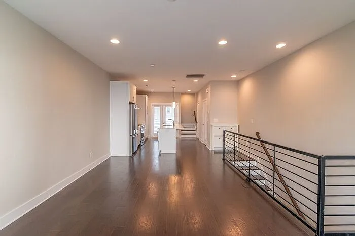 439 Southend Crossing Ln — Photo 11