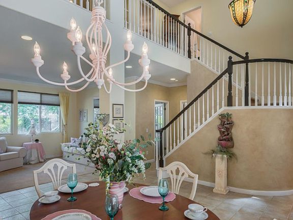 5th image of 277 Saint Tropez Ln