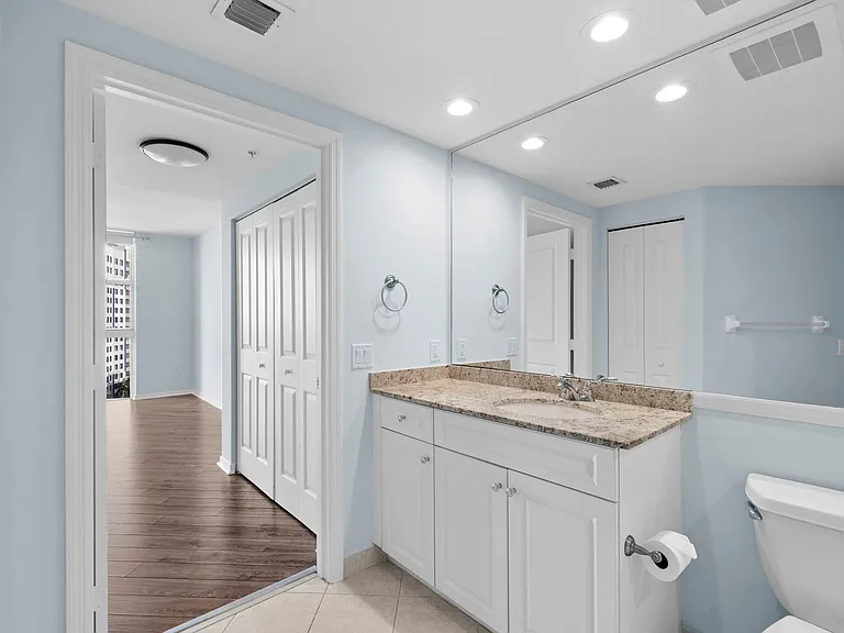 347 N New River Dr #1110 — Photo 15