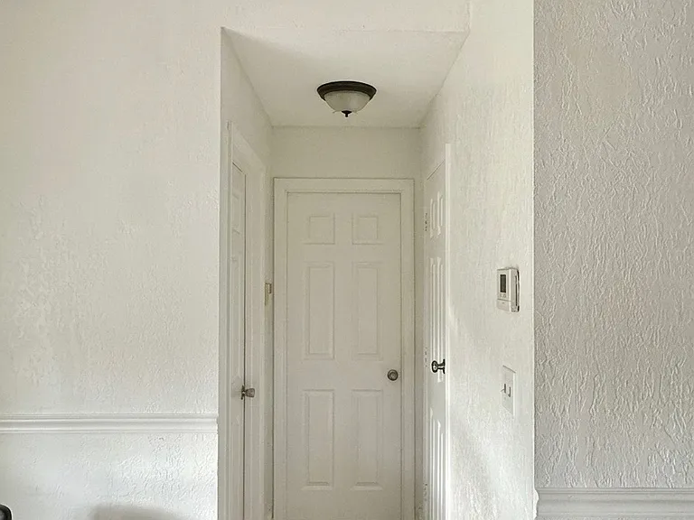 9325 Larette Dr — Photo 16