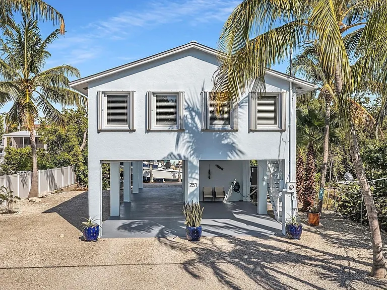 251 Bougainvillea St — Photo 2