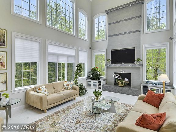 5th image of 9326 Sprinklewood Ln