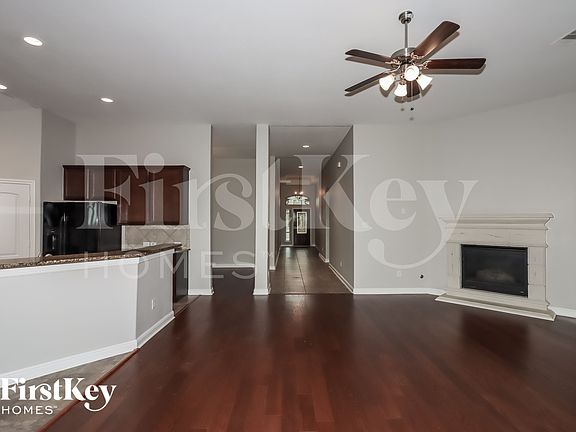 3rd image of 15007 Appian Oak St