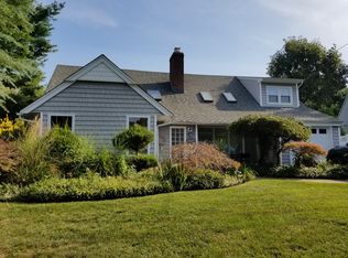 28 Nancy Blvd, Merrick, NY 11566