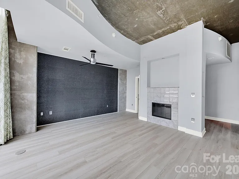 210 N Church St #1002 — Photo 30