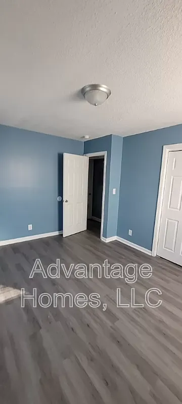 2 bed, 1.0 bath, 900 sqft, $950 — Photo 4