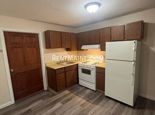 202 Main Rd APT B, Holden, ME 04429