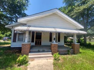 702 Pine St, Hamlet, NC 28345