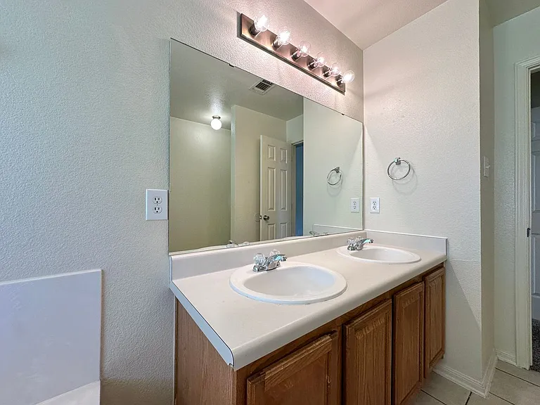 2602 John Porter Dr — Photo 18