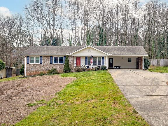 2nd image of 3047 Saint Charles Ave