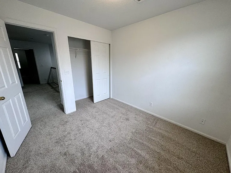 19047 E 57th Pl — Photo 18
