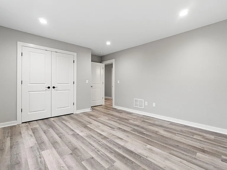 258 N West Hamilton Rd #258 — Photo 16