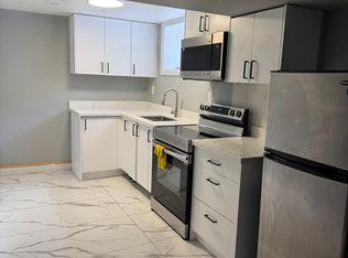 15 Lantos Ct W, Toronto, ON M3M1G3