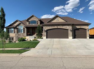 100 Gregory Ave, Evanston, WY 82930
