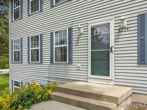 2nd image of 5204 Discovery Dr SE