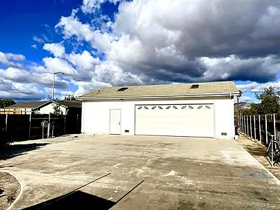 3 bed, 2.5 bath, 1428 sqft, $3,000 — Photo 2