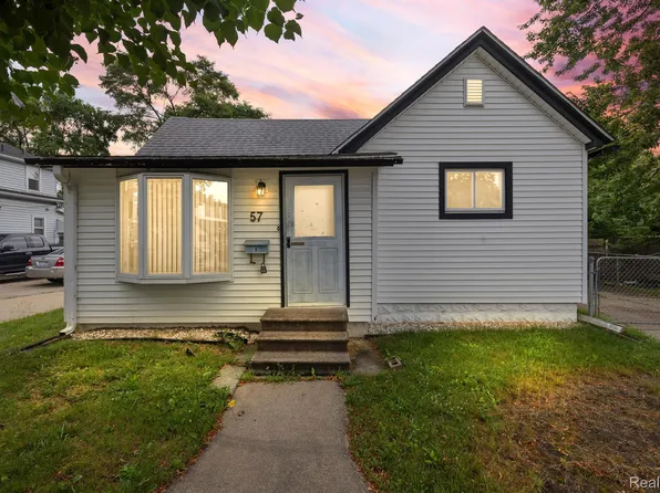 57 Smith St, Mount Clemens, MI 48043