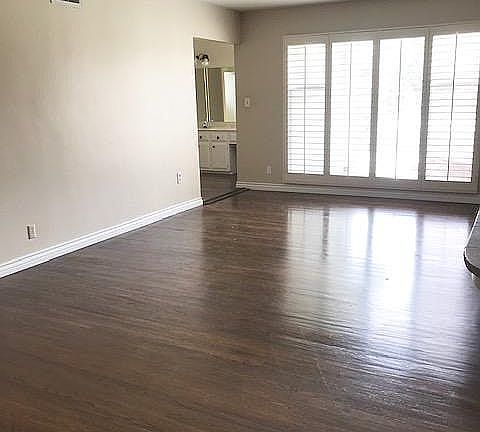 5th image of 10243 Lesterford Ave