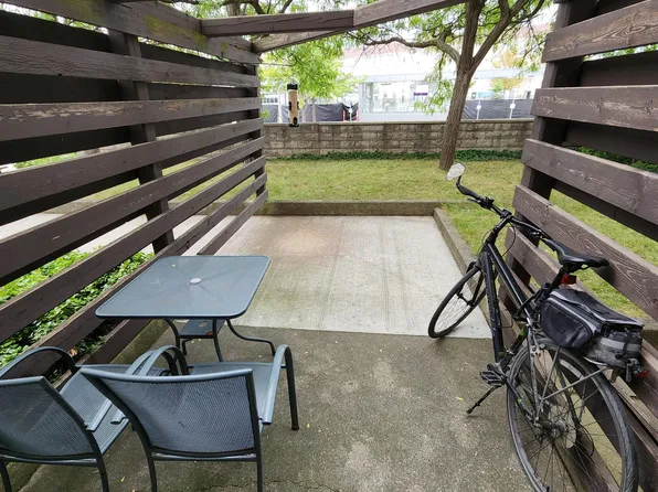 97 Farquhar St #205, Guelph, ON N1H 3N4