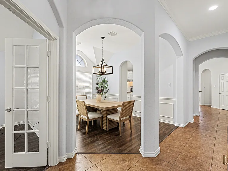 11709 Wild Pear Ln — Photo 5