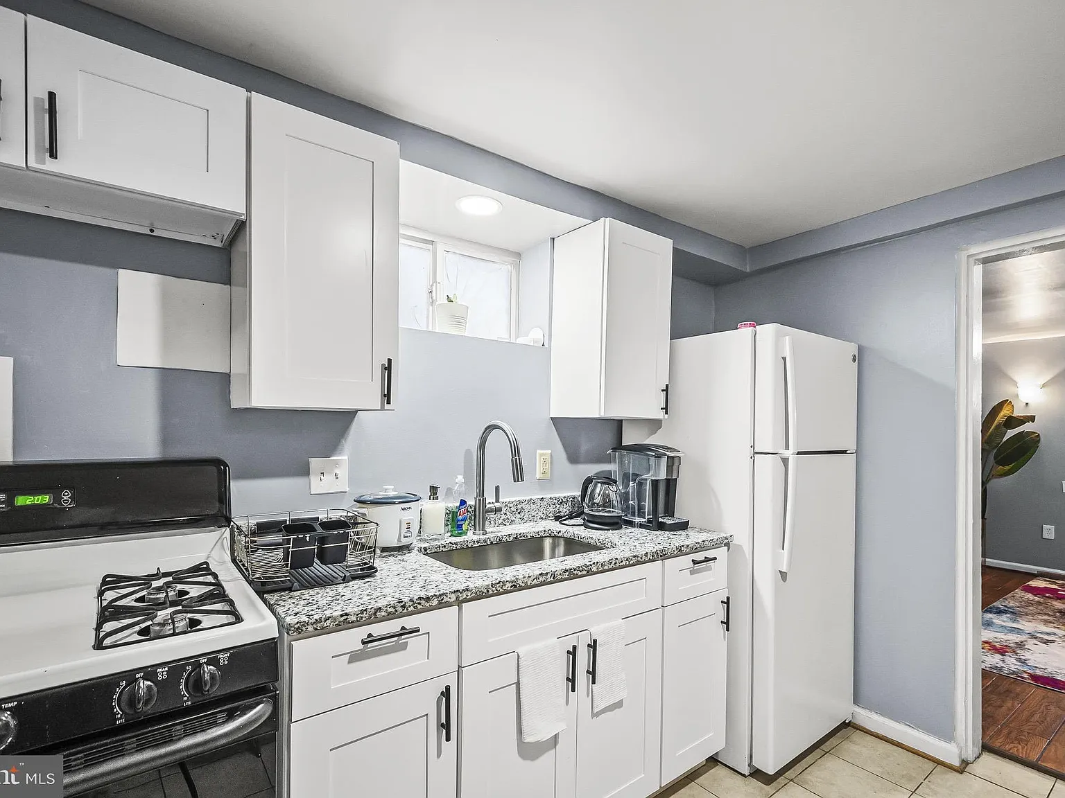 1 bed, 2224 sqft, $1,700 — Photo 4