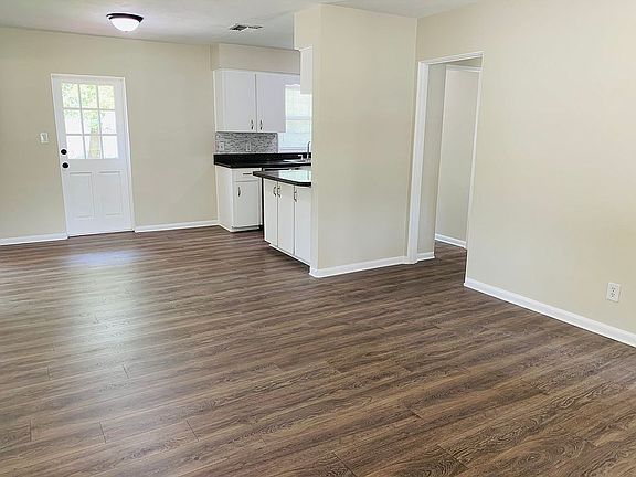 Family room/dining area