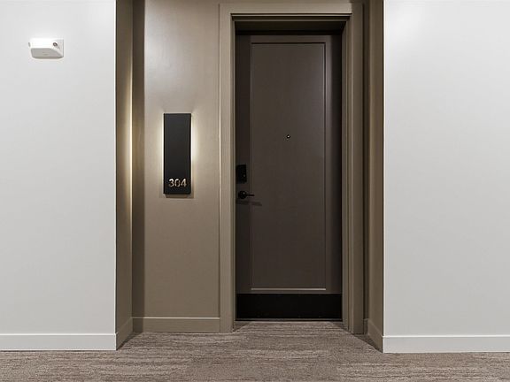 4th image of 3010 Fieldhouse Cir #304