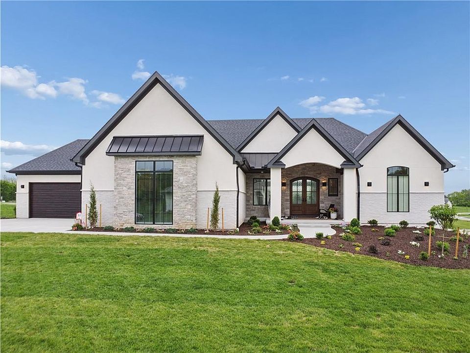 1st image of 7535 NW Fawn Cir