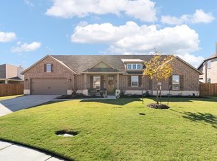 208 Beechcraft Ct, Caddo Mills, TX 75135