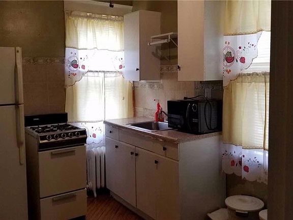 5th image of 8544 105th St