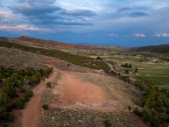 4th image of 8094 Red Cloud Loop Rd