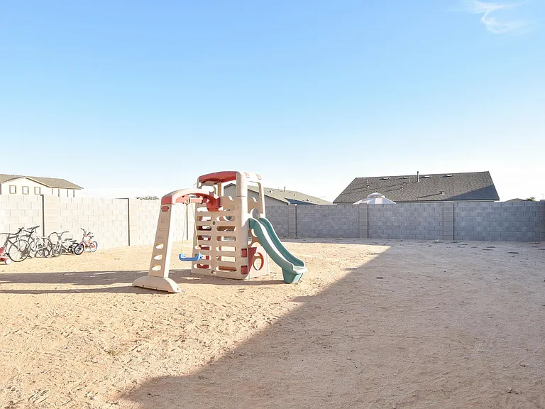 347 E Impala Ct — Photo 17