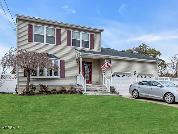 3rd image of 1509 2nd Avenue