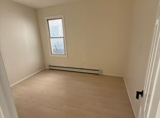 44 11th Ave W APT 1, Newark, NJ 07107