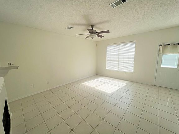 3rd image of 4004 Breanna Way
