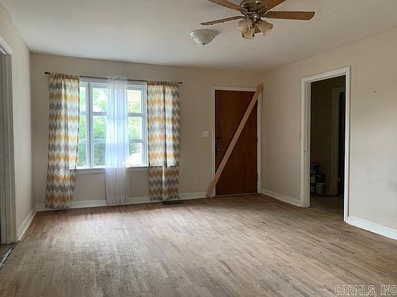 3rd image of 503 Brookhart Dr