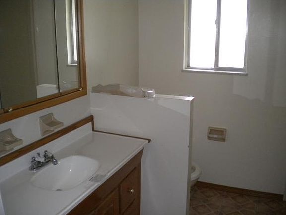 5th image of 7153 Mandrake Dr