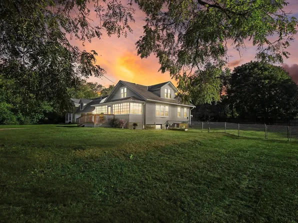 S51W30637 Walnut STREET, Mukwonago, WI 53149