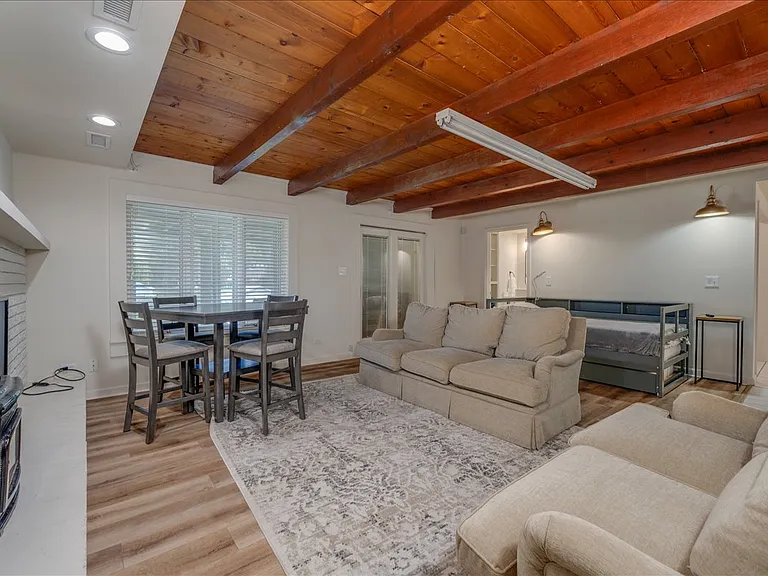 3700 Lindsey Ln — Photo 11