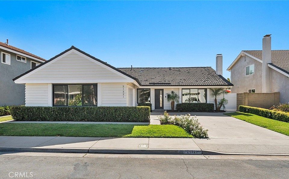 1st image of 21321 Compass Ln