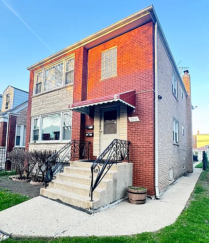2441 N Lowell Ave #2 Photo 1