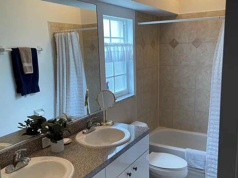 6444 Elmwood Ave #2 — Photo 16