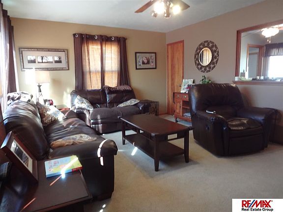 2nd image of 8953 Laurie Cir