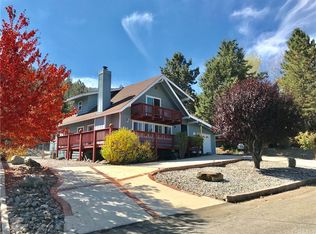 2395 E Canyon Dr, Wrightwood, CA 92397