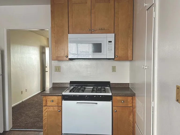 Ponderosa Apartments — Photo 5