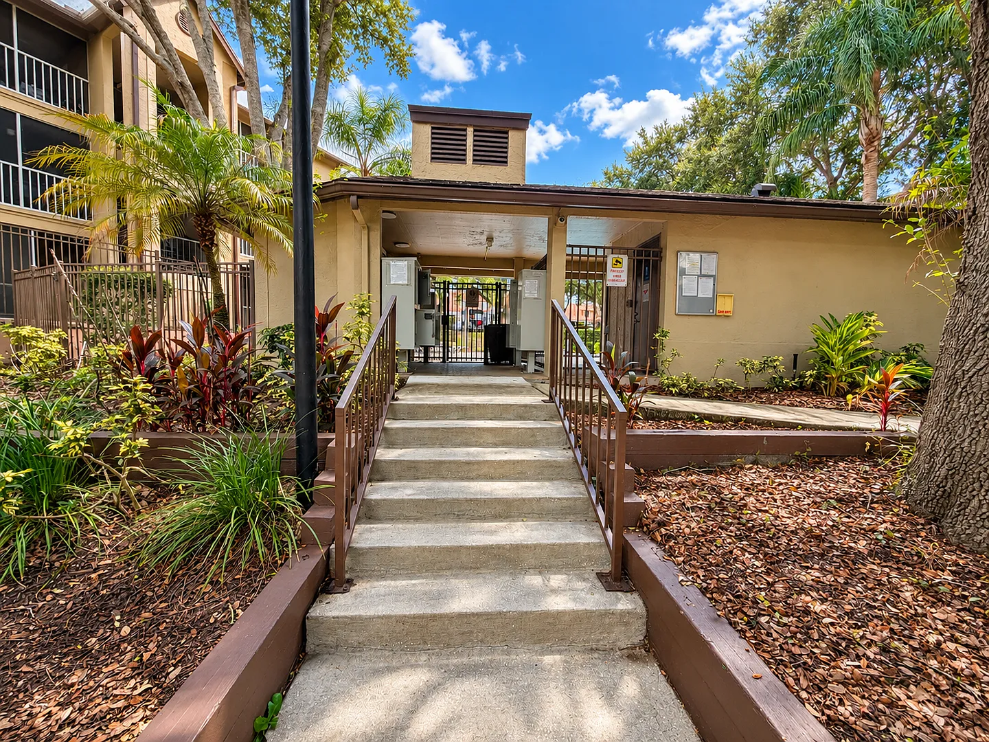 Available NOW! | Charming 1BR/1BA at The Landing Condominiums — Photo 3