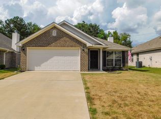 34 Vann Ct, Millbrook, AL 36054