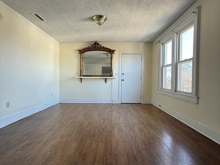 23 Brown St #3 — Photo 7